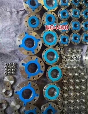 Kev Xa Tawm Ua Tiav: UNS N04400 Flanges Xa Mus Rau Malaysia